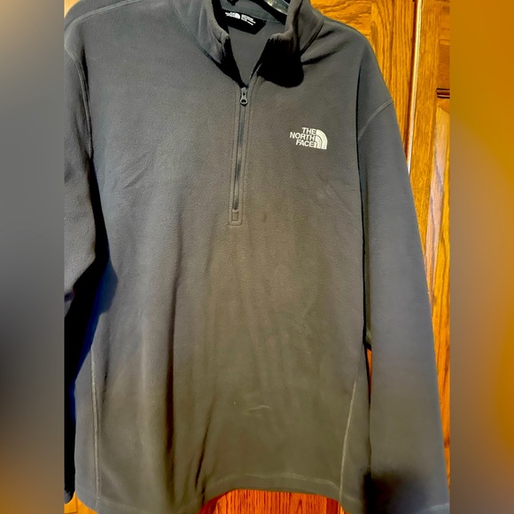 Men’s NorthFace pullover - Picture 1 of 1